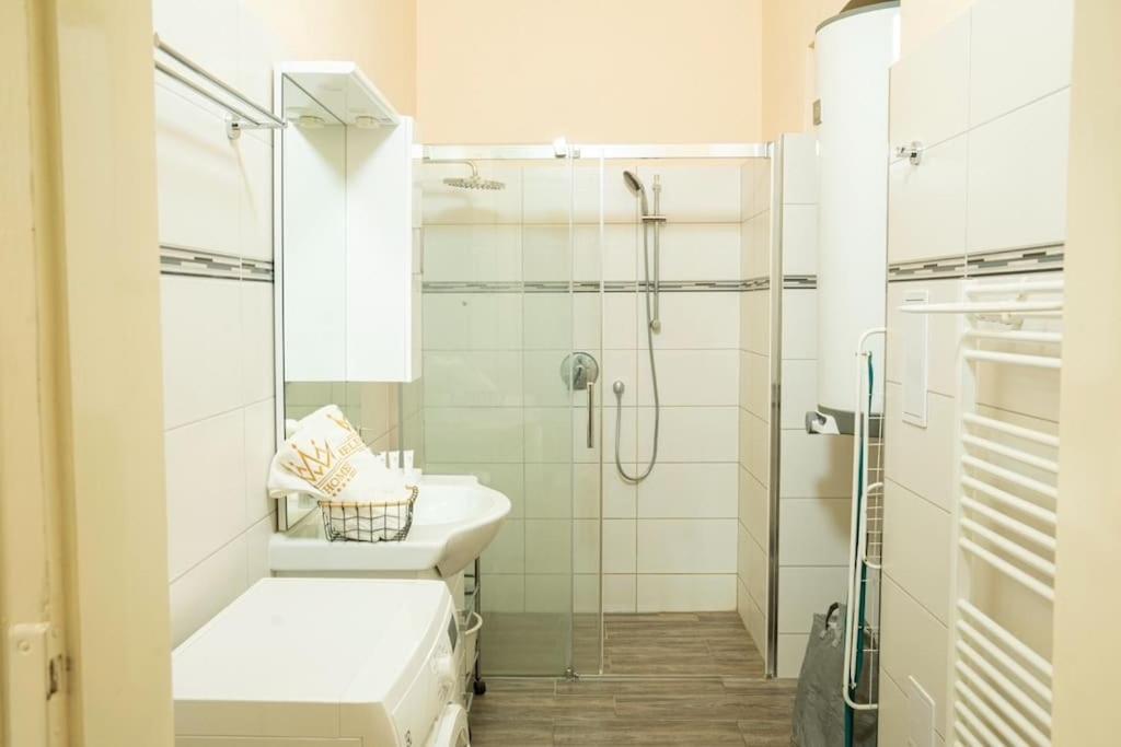 Cozy Flat By Wenceslas Square! Prague Exterior photo